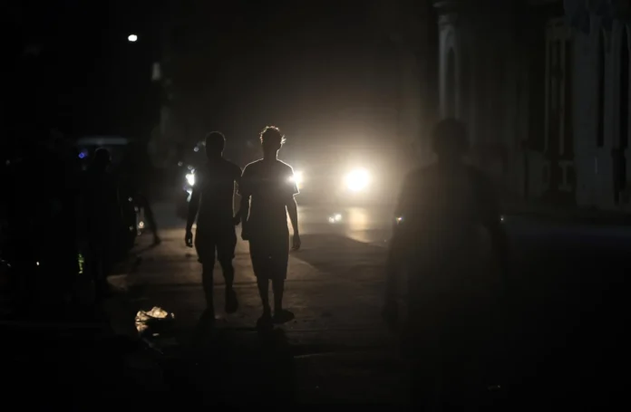 Apagones en Cuba: crisis energética actual.