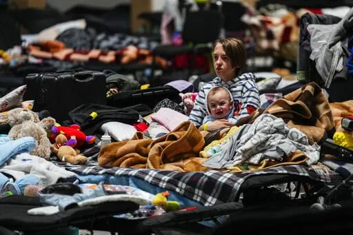Niños ucranianos bajo militarización rusa.