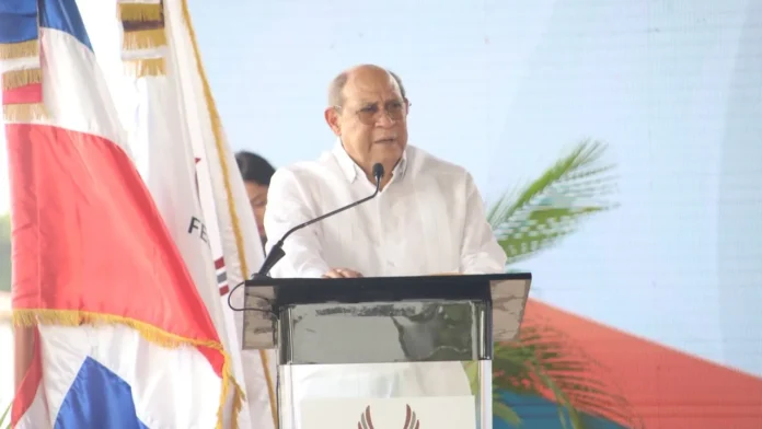 Santos Badía promueve transformación educativa en RD
