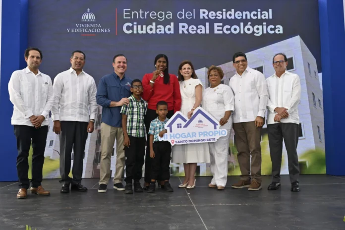 Entrega de apartamentos en Santo Domingo Este