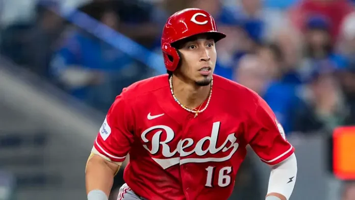 Oswaldo Cabrera firma contrato con Rojos