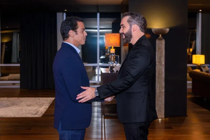 Saymon Díaz y Nayib Bukele celebran estadio.