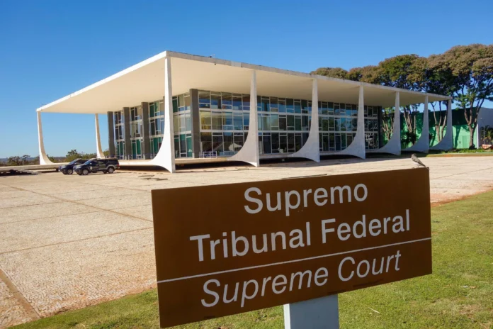 Supremo revisa condena a Jair Bolsonaro.