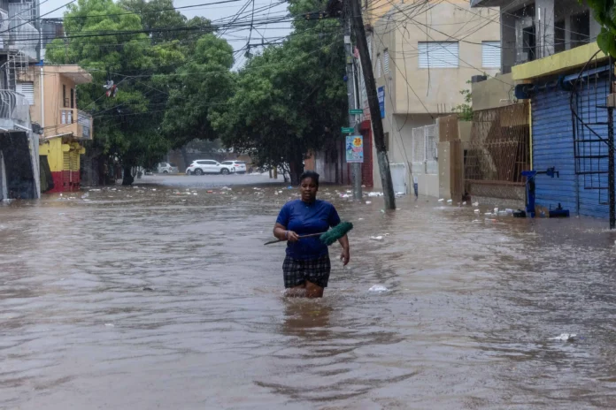 Lluvias causan daños en comunidades afectadas