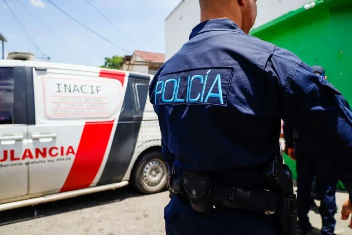 Policía interviene en asalto armado en Santiago.