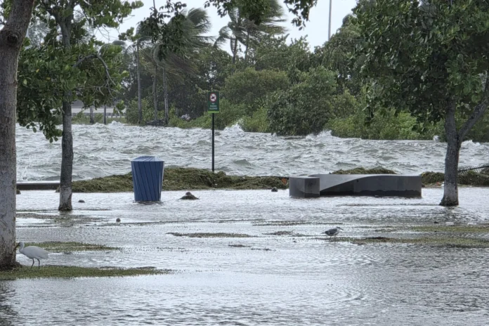Alerta de inundaciones en Florida.