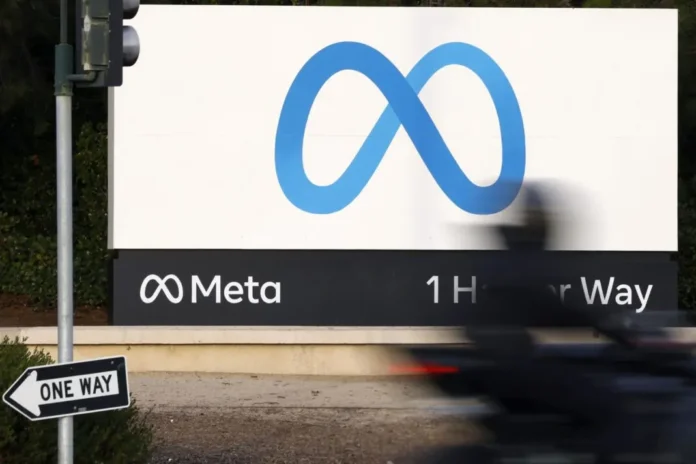 Meta multa por caso Cambridge Analytica.