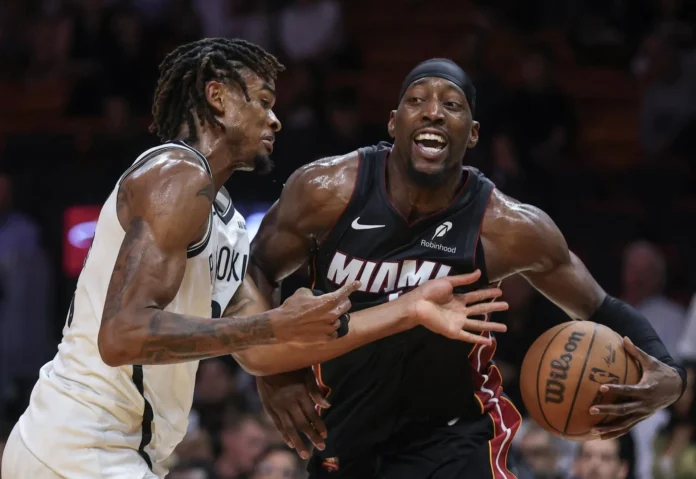 Bam Adebayo celebra récord de rebotes