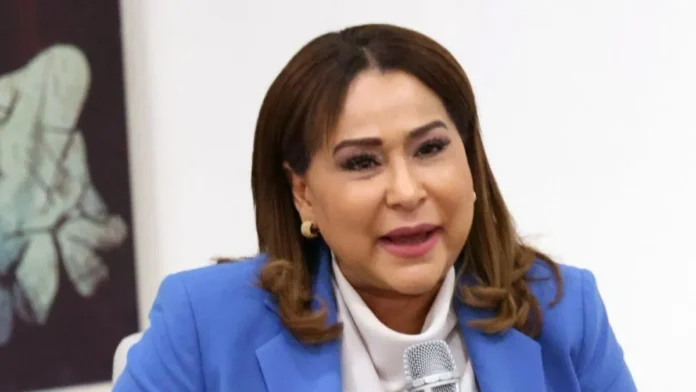 Mayra Jiménez presenta proyecto Supérate a FAO.
