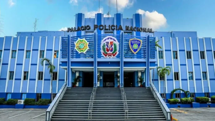 Prófugos se entregan a la Policía Nacional
