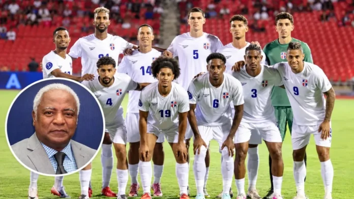 Diálogo urgente tras incidente futbolístico.