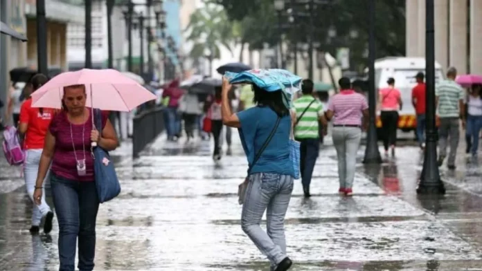 Alerta verde por lluvias en provincias.