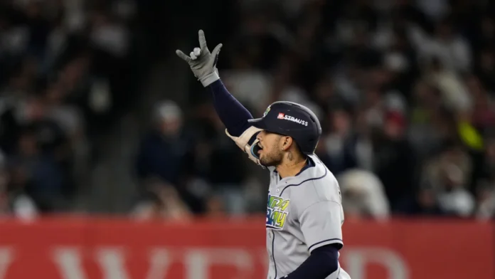 Tampa Bay celebra victoria sobre Yankees.