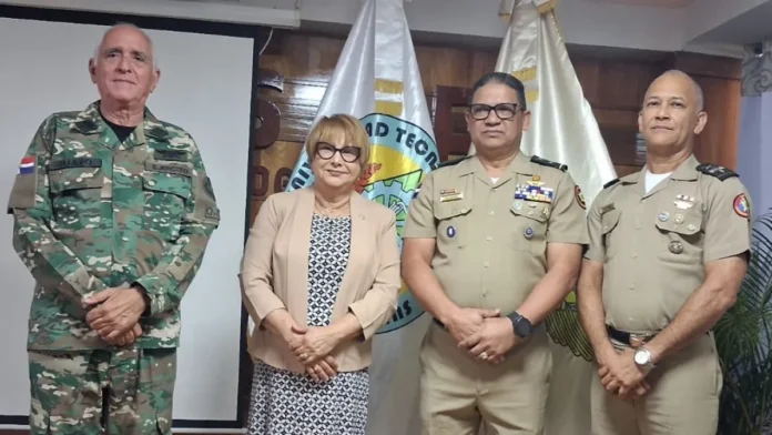 Evento de cultura de defensa en Azua