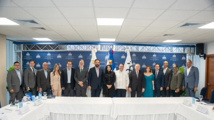 Industriales apoyan lucha contra comercio ilícito