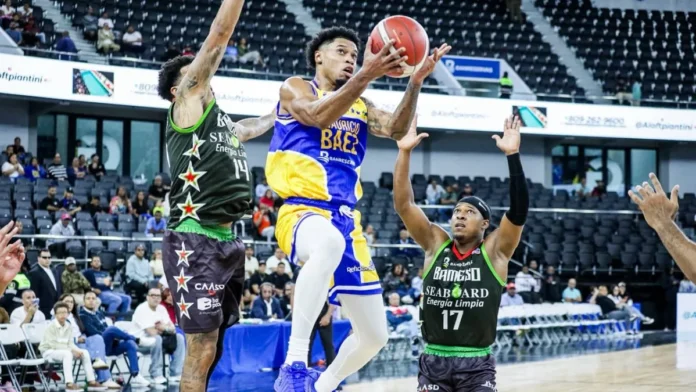 Mauricio Báez gana a Bameso en baloncesto.