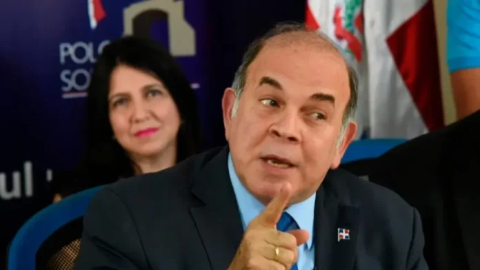 Pelegrín Castillo denuncia crisis en Haití