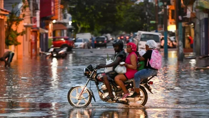 Lluvias en 13 provincias y Distrito Nacional