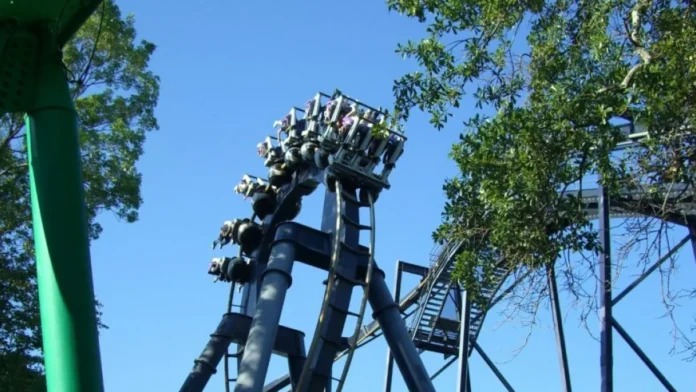 Accidente en montaña rusa Goliath, EE.UU.