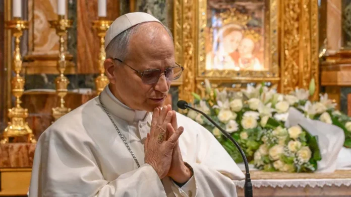 Papa León XIV fortalece su liderazgo espiritual.