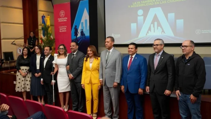 Gómez Mazara en congreso sobre accesibilidad urbana.