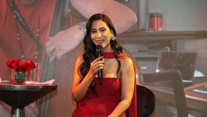 Nathalie Peña-Comas en su nuevo proyecto musical.