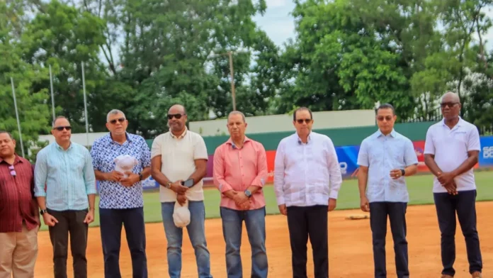 Inauguración de Academia de Pitchers y Catchers