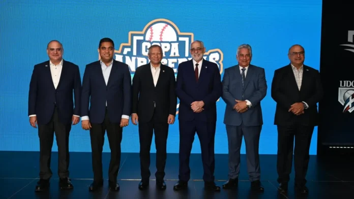 Homenaje a Héctor Rizek Llabaly en LIDOM.