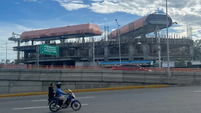 Construcción de la Línea 3 del Teleférico
