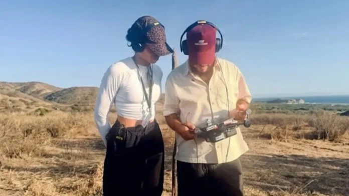 Residente y Bad Bunny en rodaje cinematográfico.