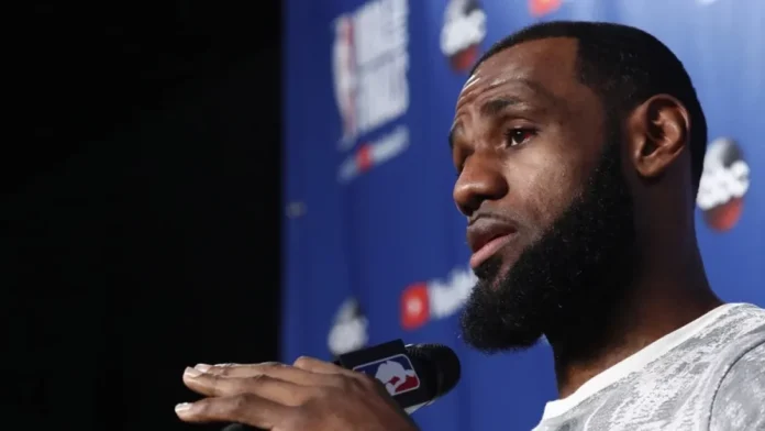 LeBron James se une a Philadelphia 76ers
