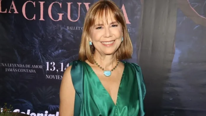 Alina Abreu celebra 40 años en el arte.