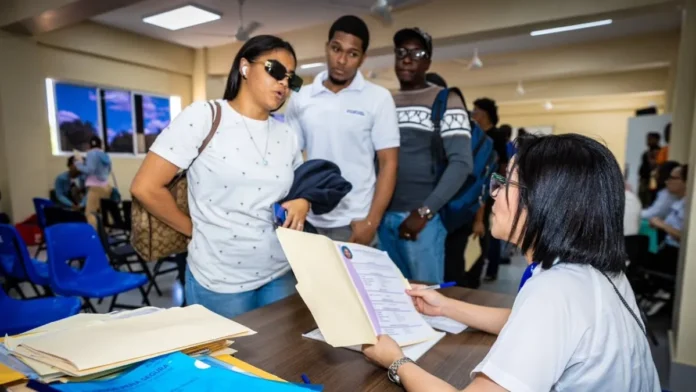 Feria de empleos para aeropuerto en Cabo Rojo