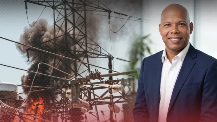 Asesor energético critica costo político en electricidad.
