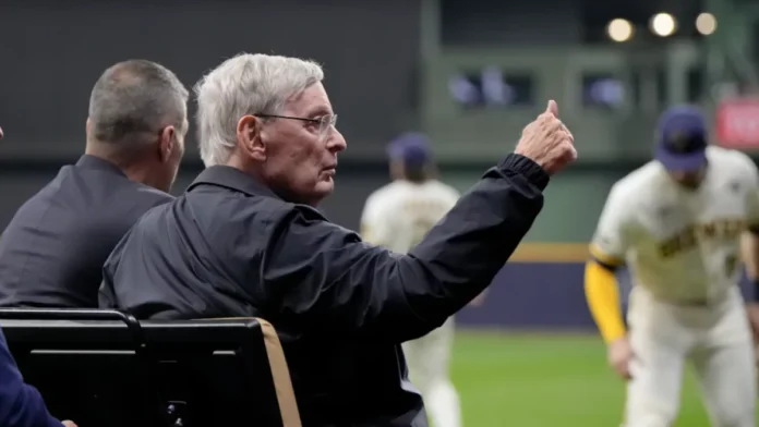 Bud Selig espera victoria de los Cerveceros.