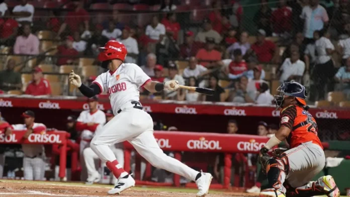 Leones del Escogido ganan 2-0 a Toros.