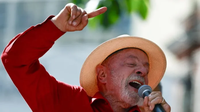 Lula lidera recuento electoral en Brasil.