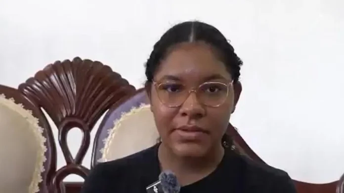 Elainne Carrasco necesita ayuda para su tratamiento.