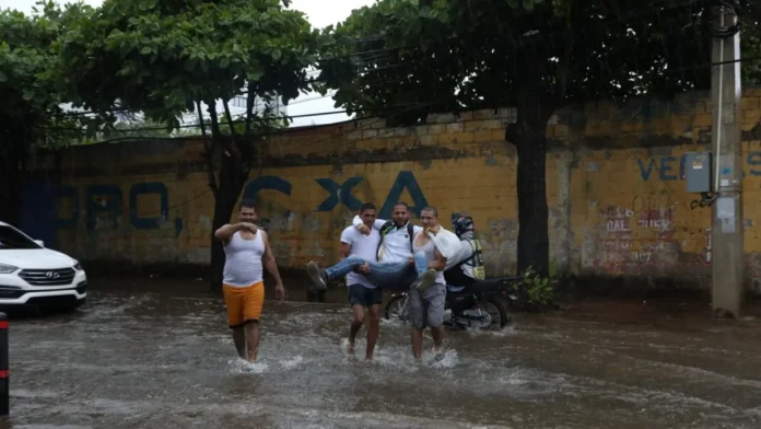 Provincias en alerta por aguaceros continuos