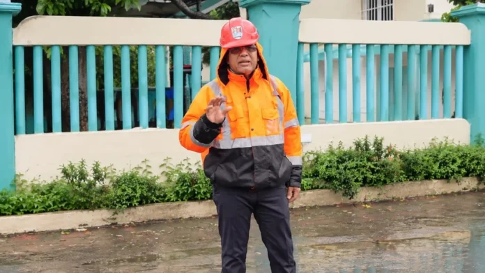 Limpieza de frentes para prevenir inundaciones