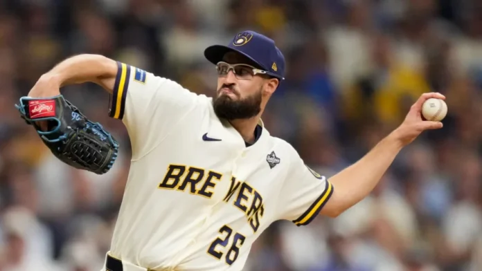 Aaron Ashby establece récord en playoffs.