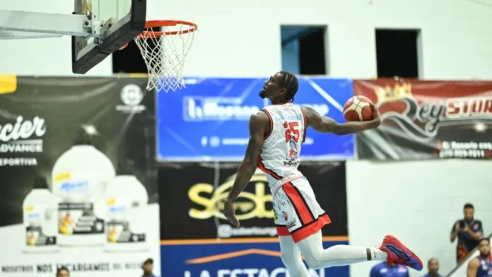 San Sebastián lidera semifinal de baloncesto.