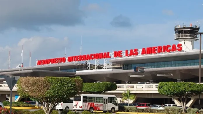 Hombre arrestado por contrabando de dinero.
