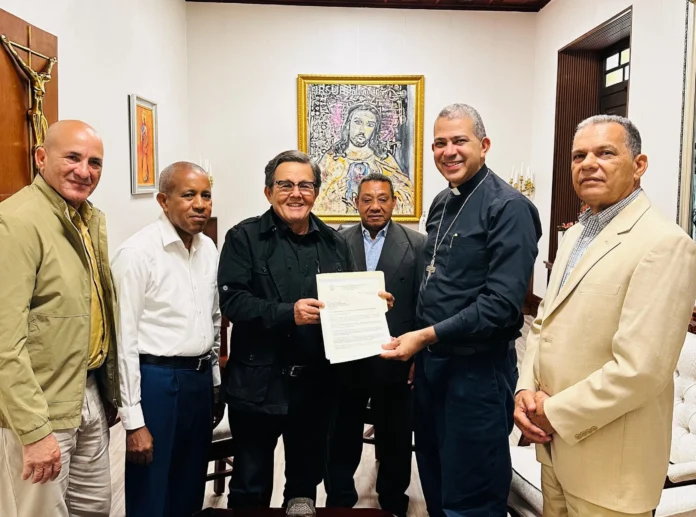 ANPA presenta demandas agropecuarias al arzobispo.