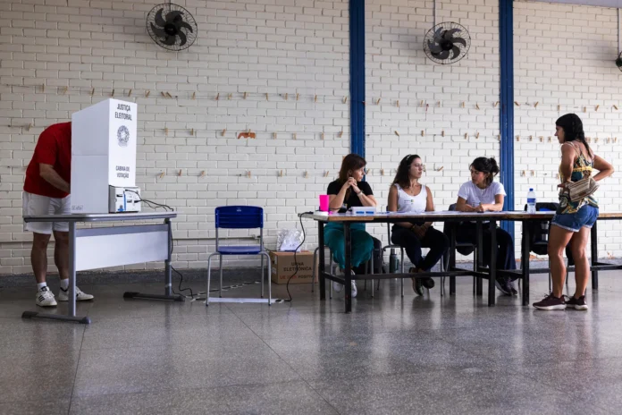 Abstención en elecciones brasileñas 21,08%