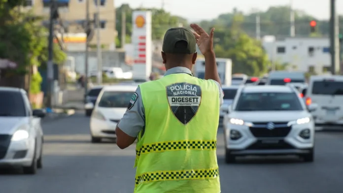 Digesett capacita agentes en regulación vehicular