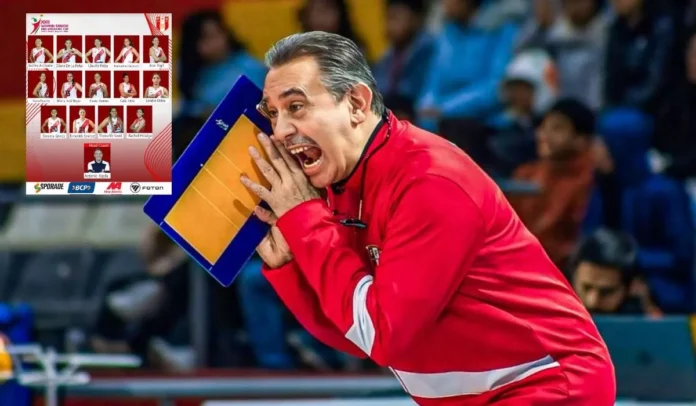 Entrenadores internacionales en curso de voleibol
