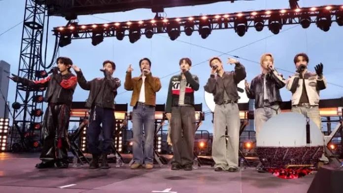 BTS llega a Chile para conciertos masivos.