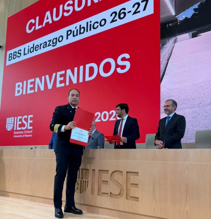 Capitán Mariñez en programa de liderazgo en España