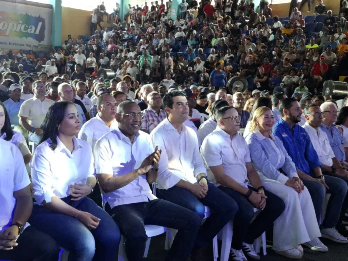 Carlos Sánchez apoya a Wellington Arnaud PRM